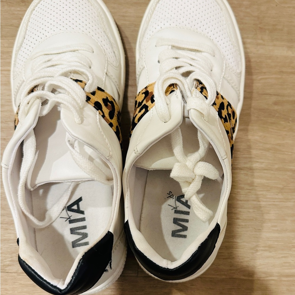 White Sneakers with Leopard Print Accent - Picture 3 of 6